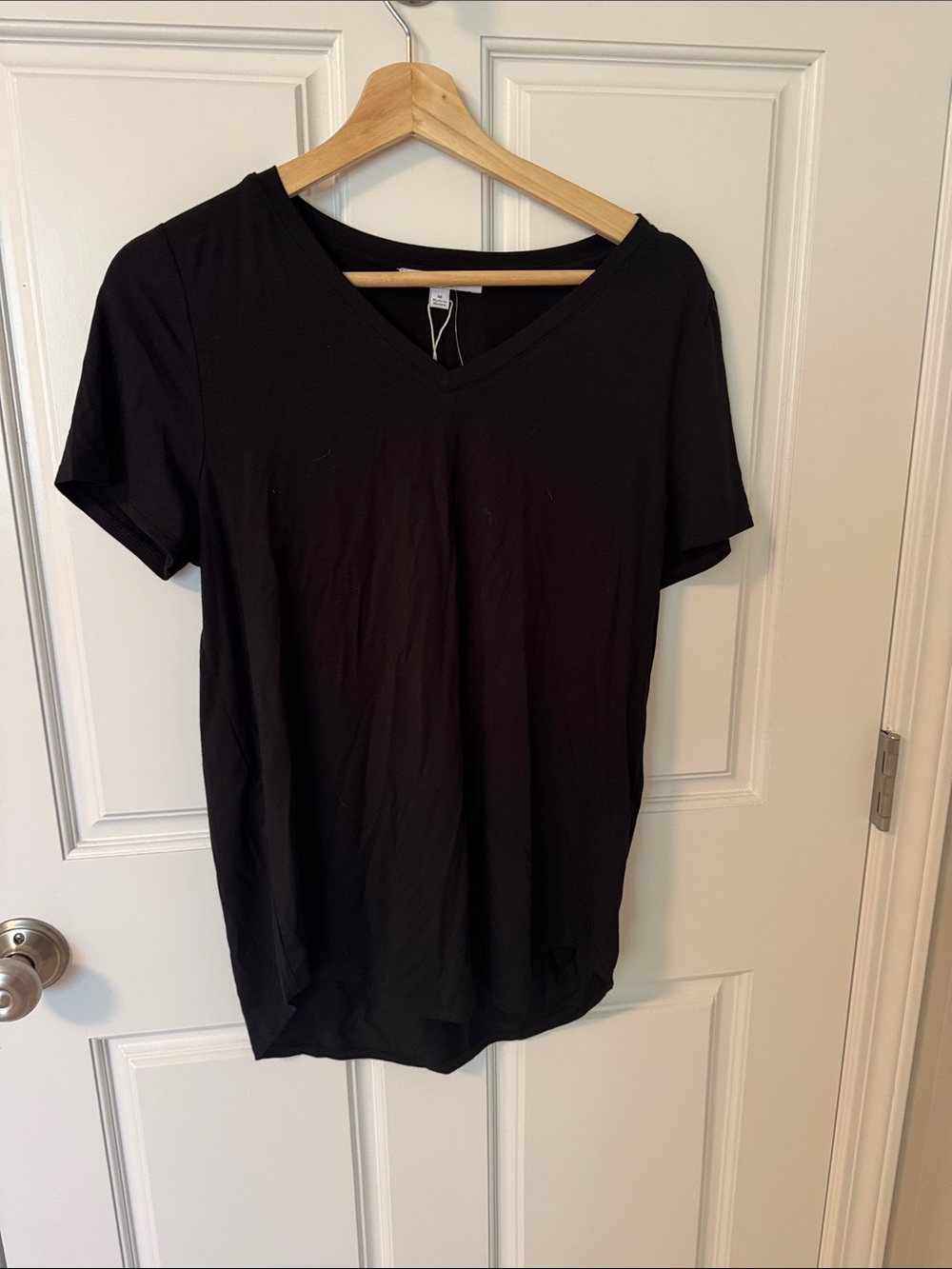NWT Green Envelope Black V-Neck Short Sleeve Tee
